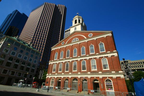 Ec_boston_destination_fanuiel_hall