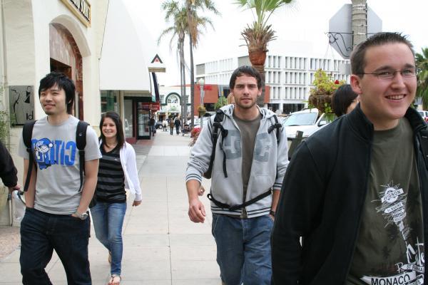 Ec_san_diego_student_activity_orientation_walk_1